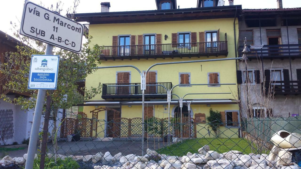 Albergo Casavecchia Tiarno di Sopra Exteriör bild