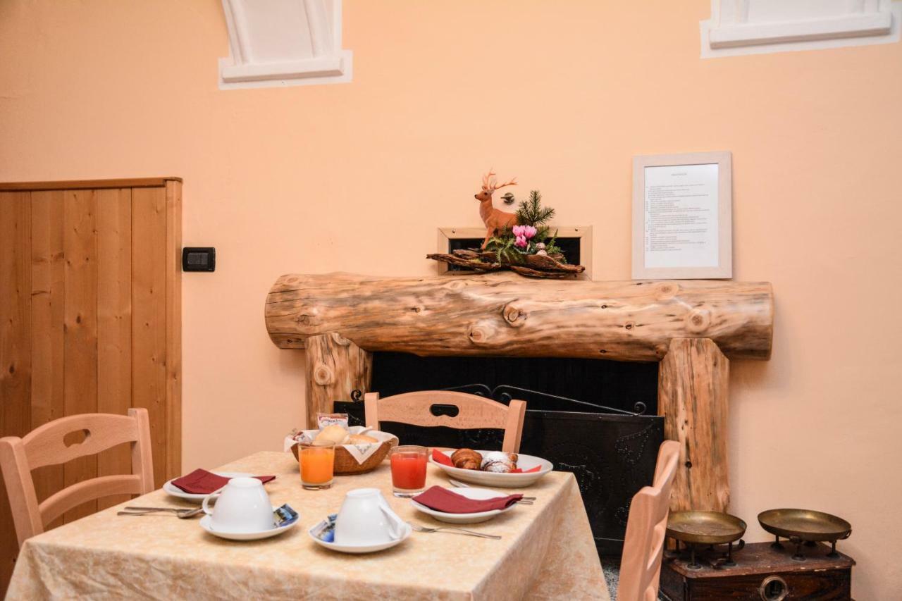 Albergo Casavecchia Tiarno di Sopra Exteriör bild