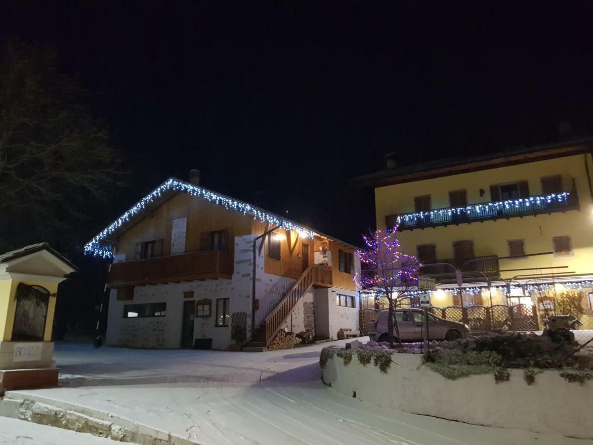 Albergo Casavecchia Tiarno di Sopra Exteriör bild