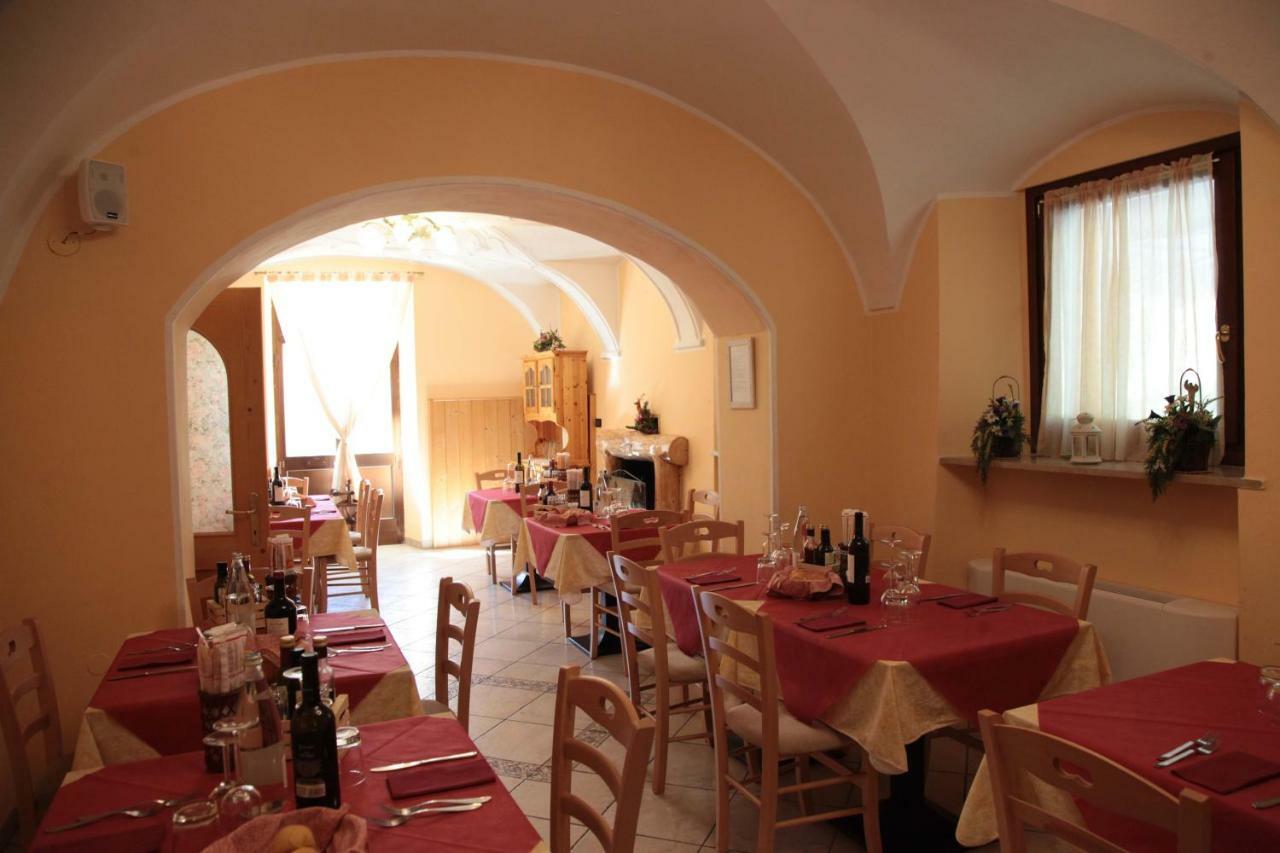 Albergo Casavecchia Tiarno di Sopra Exteriör bild